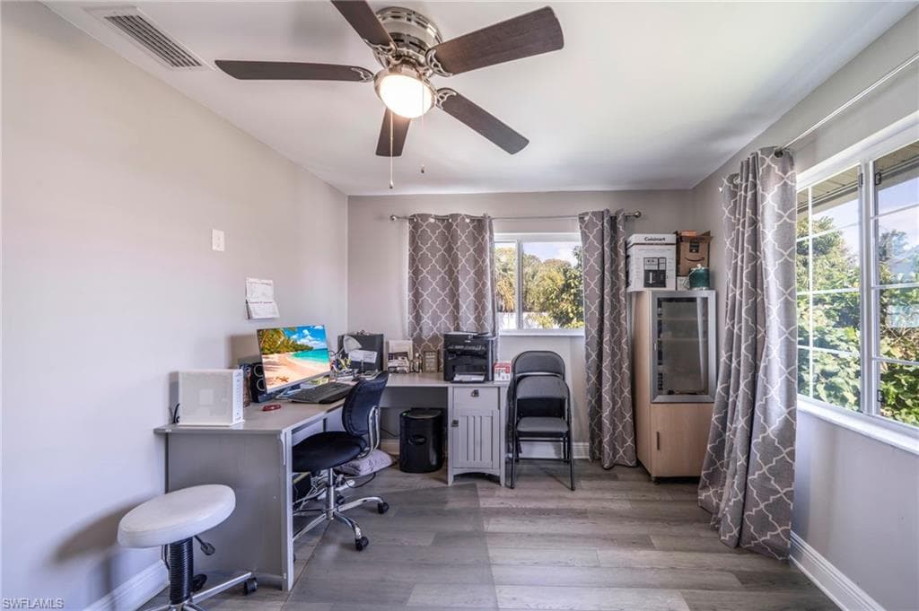1701 Framingham CT-17