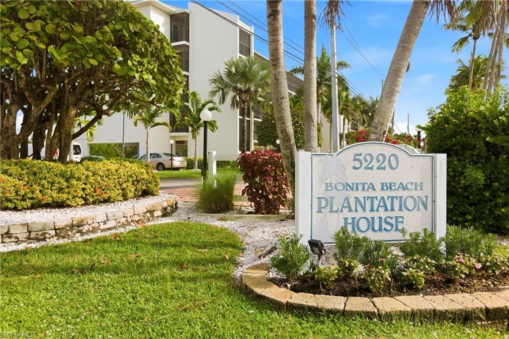 5220 Bonita Beach RD SW 209-1