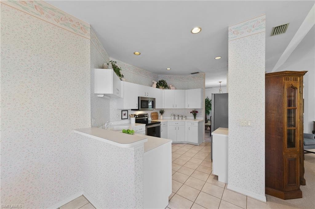 8509 Fairway Bend DR-19