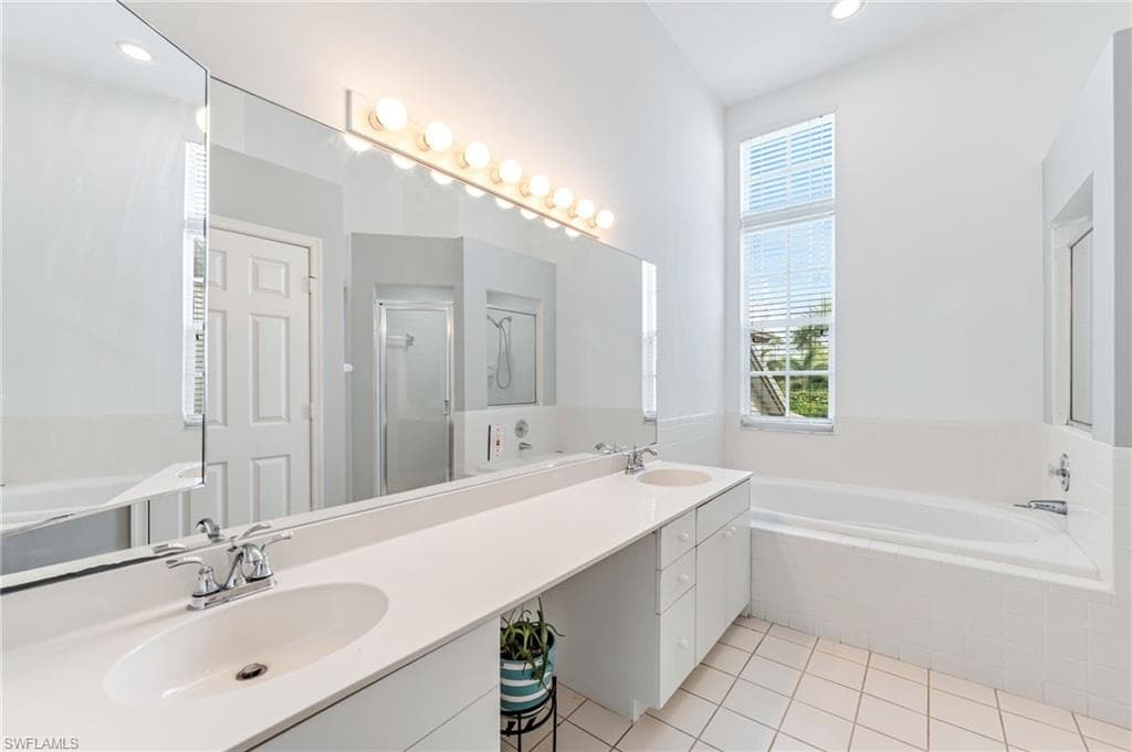7768 Gardner DR 202-11