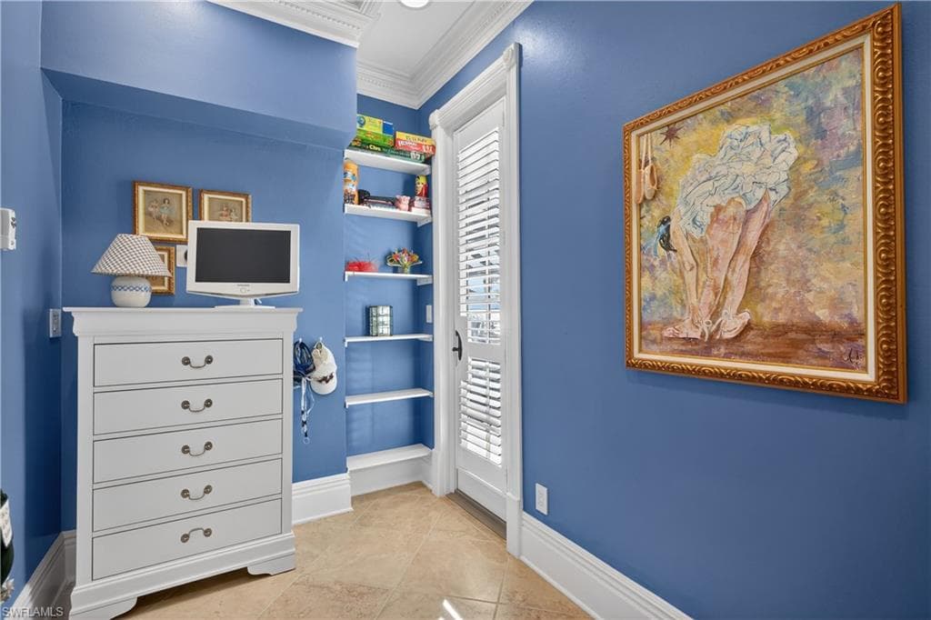 12782 Yacht Club CIR-36