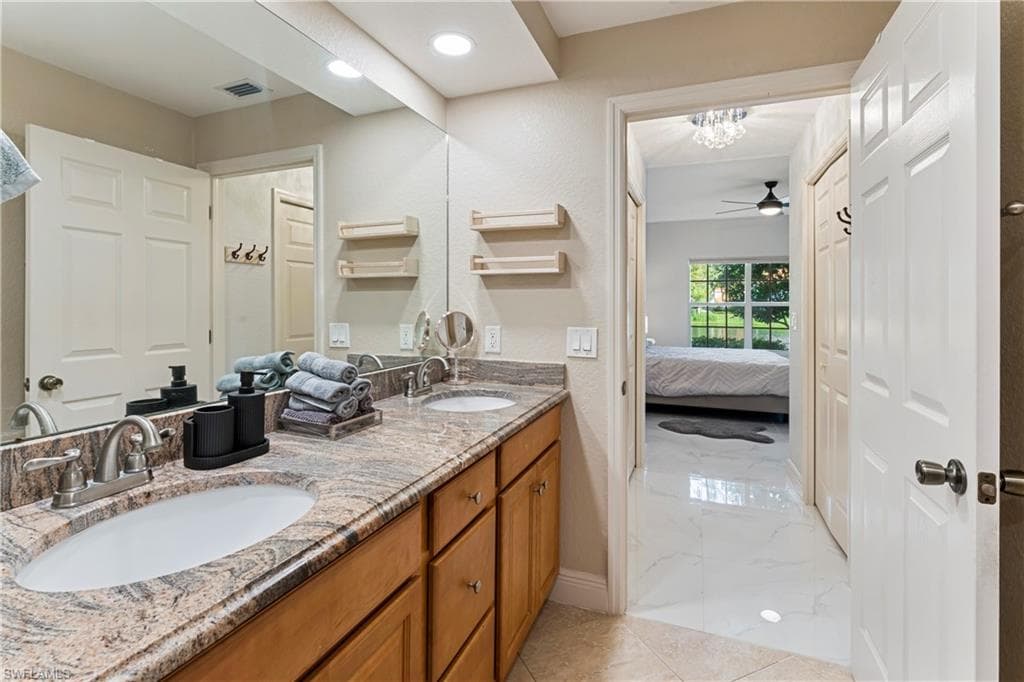 1190 Egrets Walk CIR 103-18