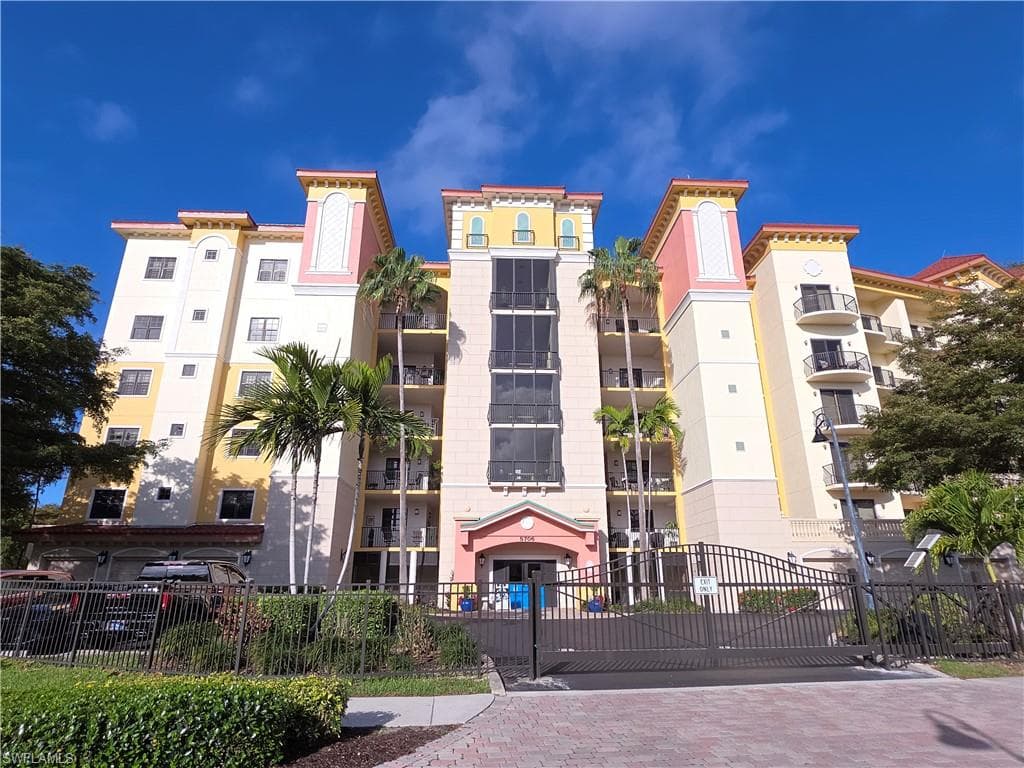 5706 Cape Harbour DR 211-2
