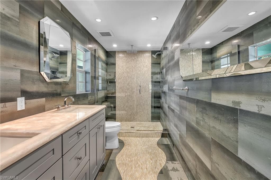 3001 50th ST SW-7