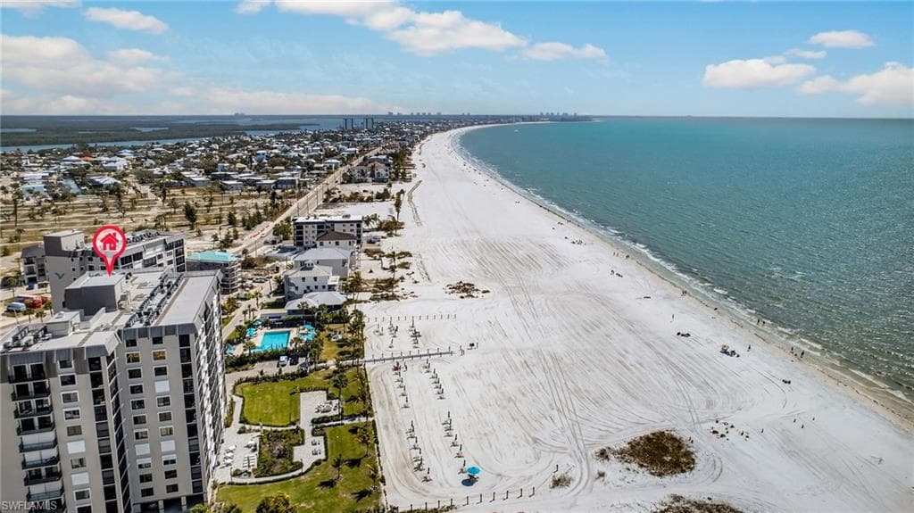 2800 Estero BLVD 1003-4