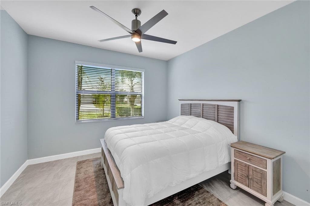 18298 Ridgeline DR-24