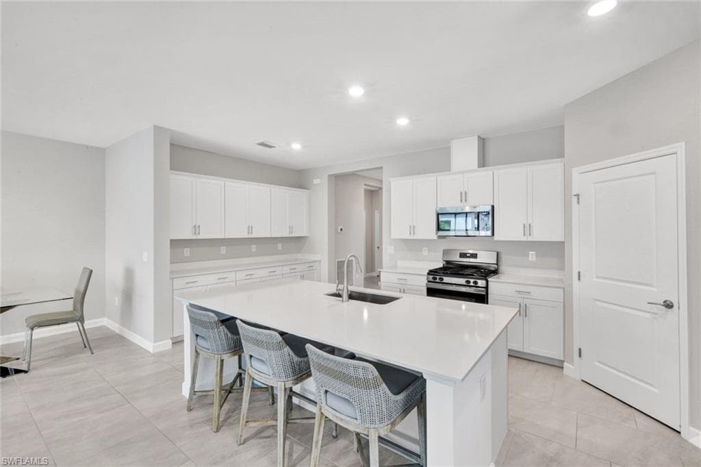18298 Ridgeline DR-14