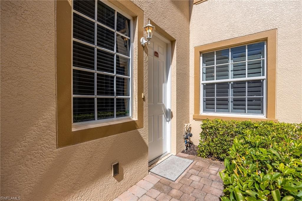 5550 Berkshire DR 202-2