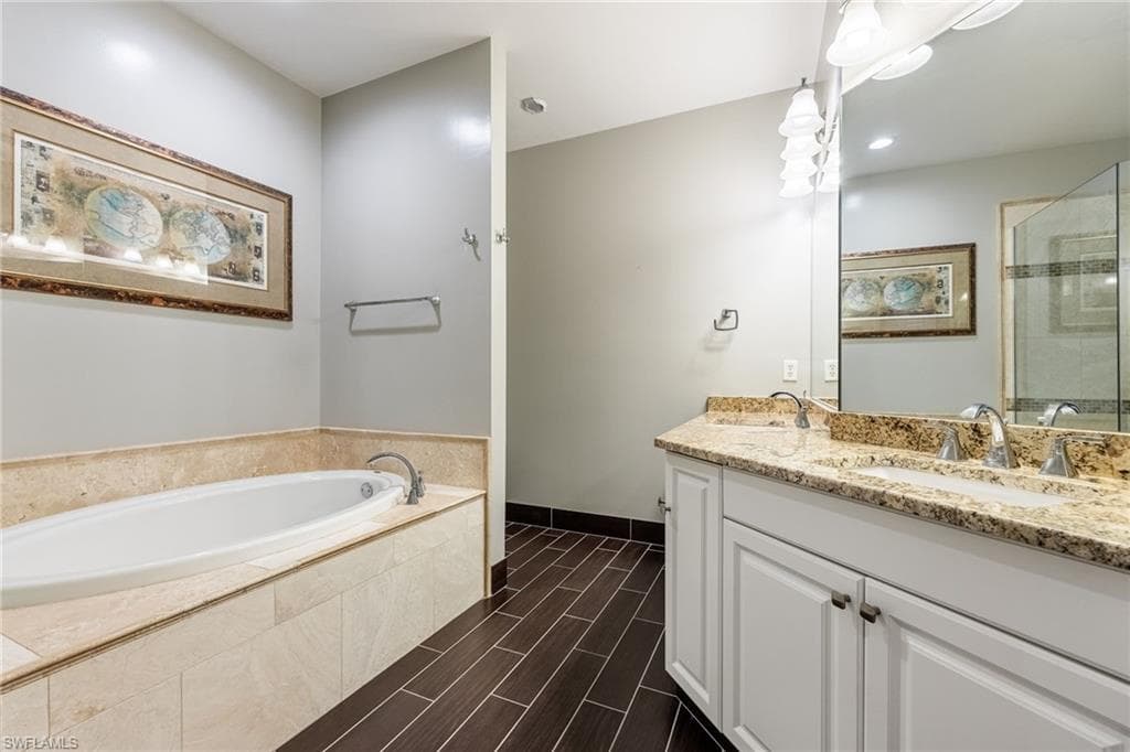 5550 Berkshire DR 202-14
