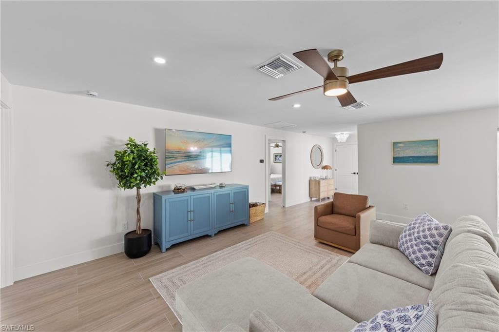 548 Boulder DR-12