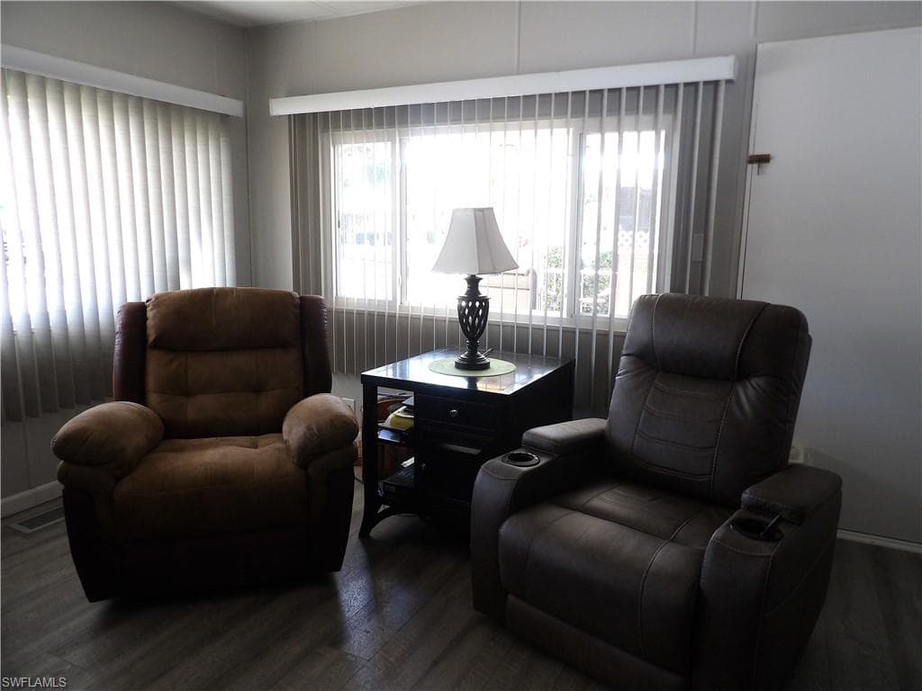563 Timber LN S-8