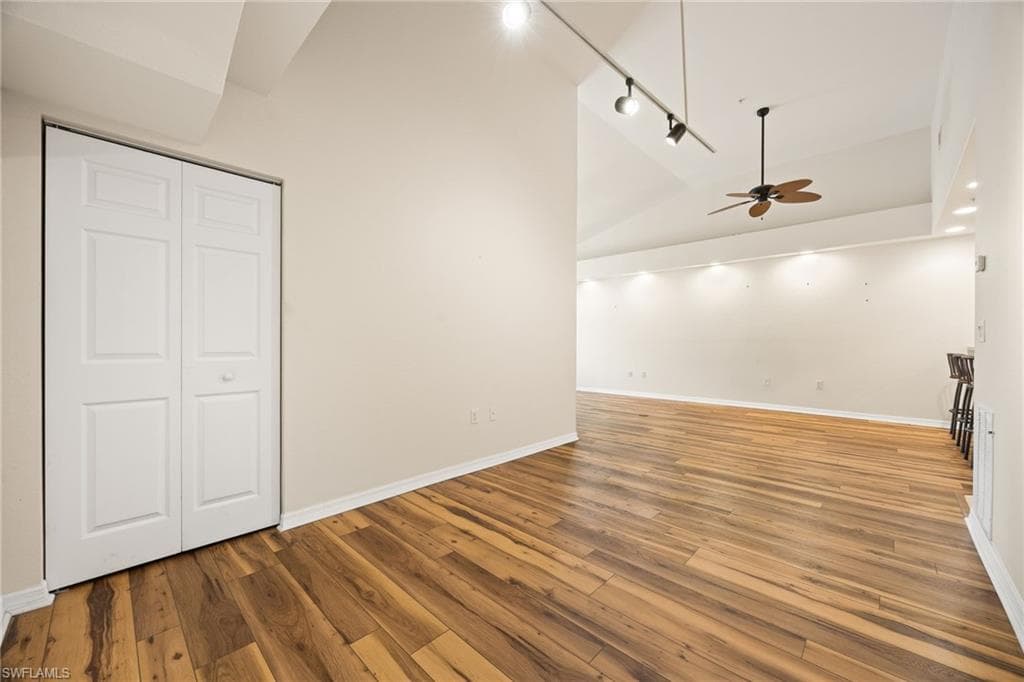1105 Van Loon Commons CIR 304-13