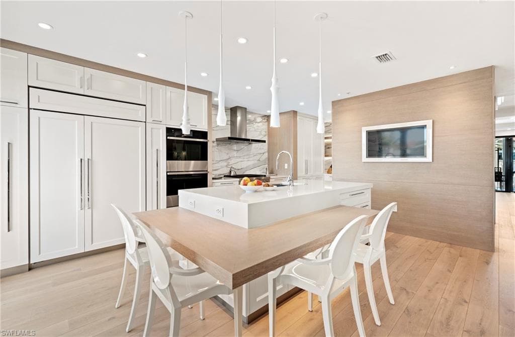 1530 5th AVE S C210-11