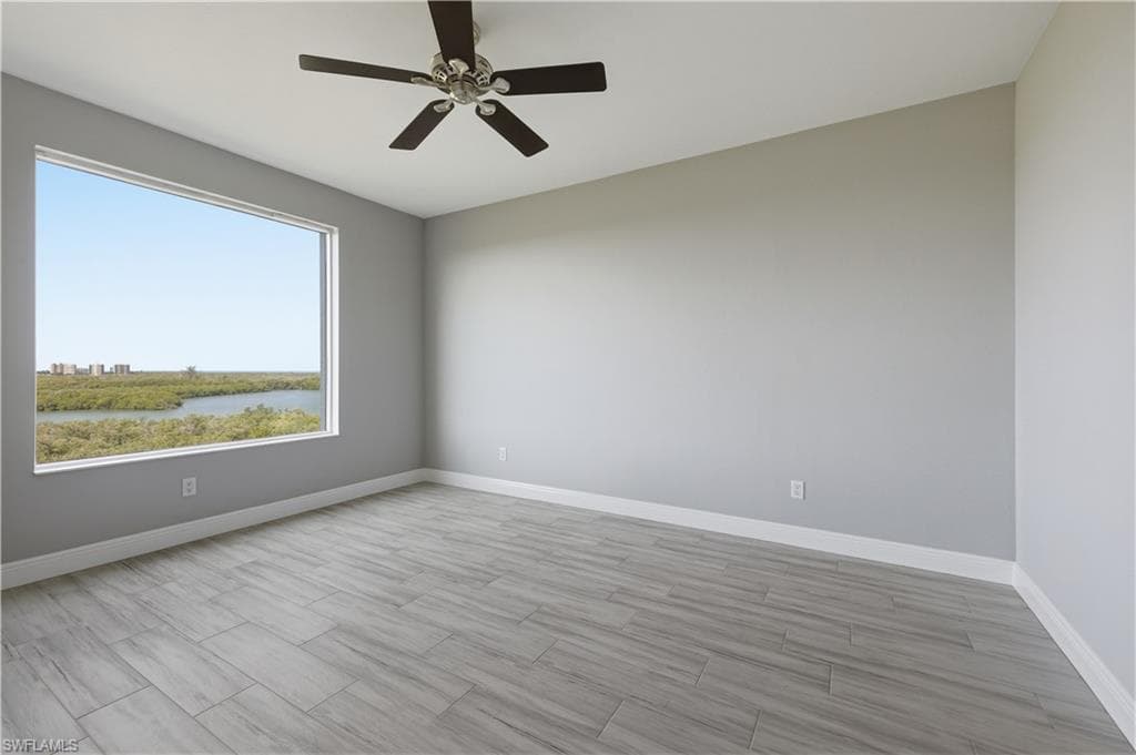 425 Cove Tower Dr 703-16
