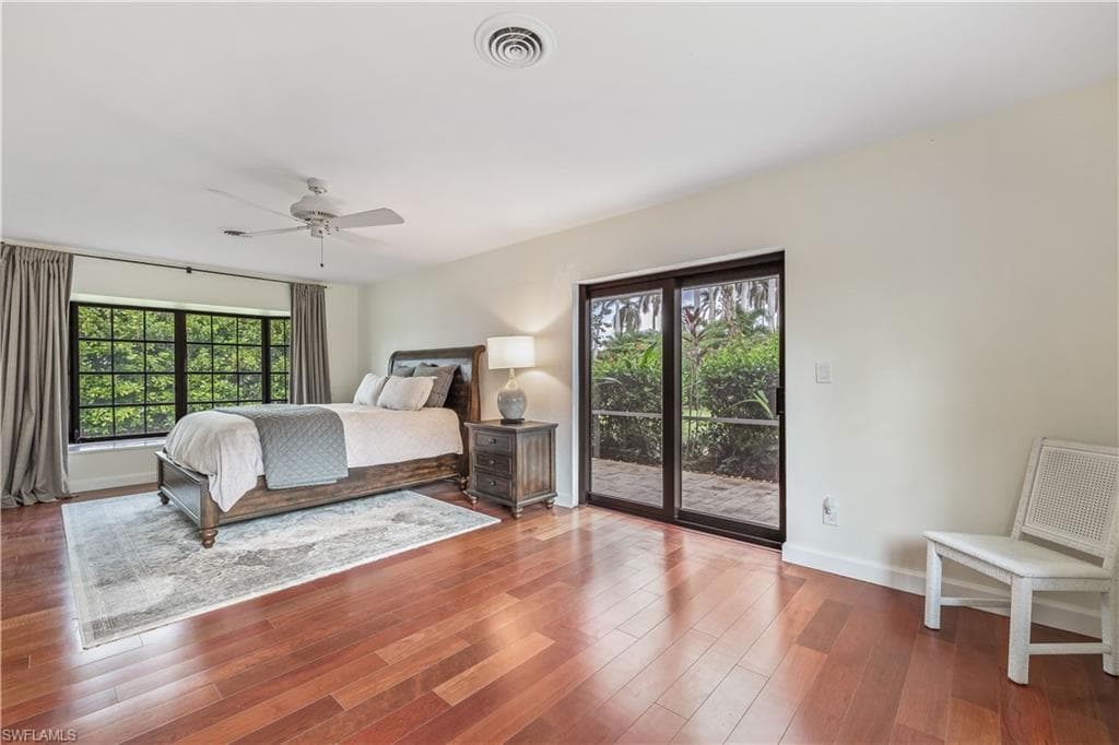 3209 W Riverside DR-17