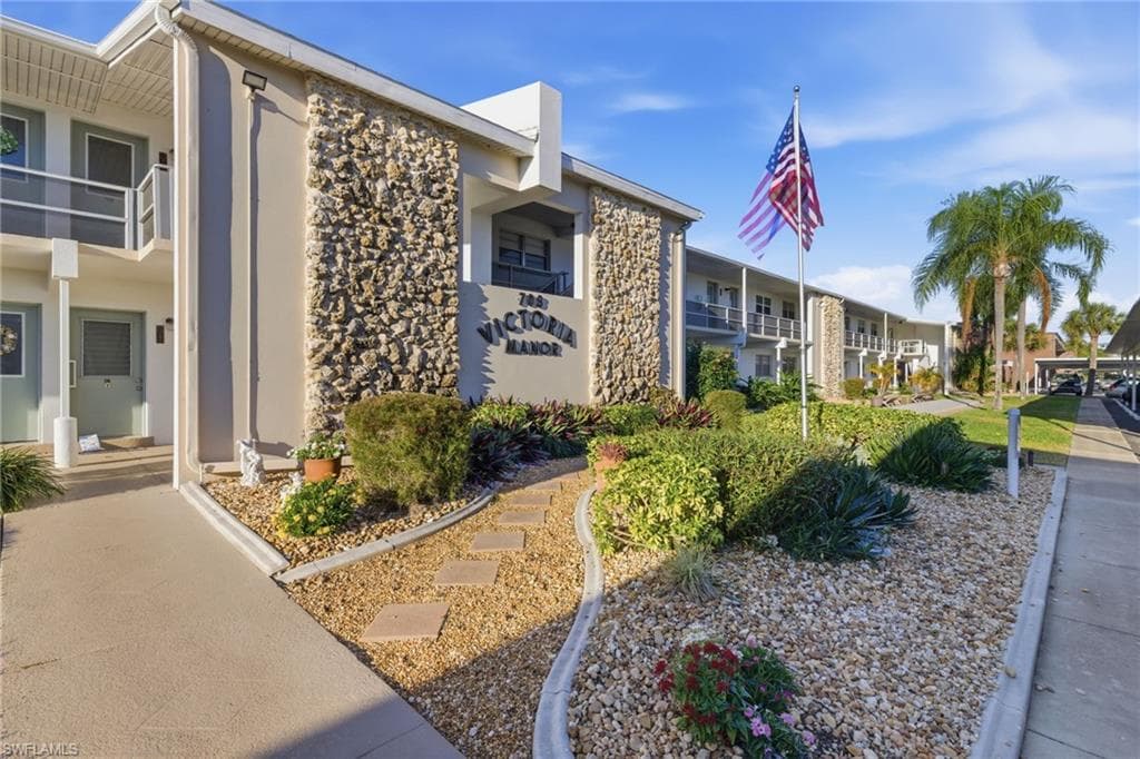 708 Victoria DR 212-2