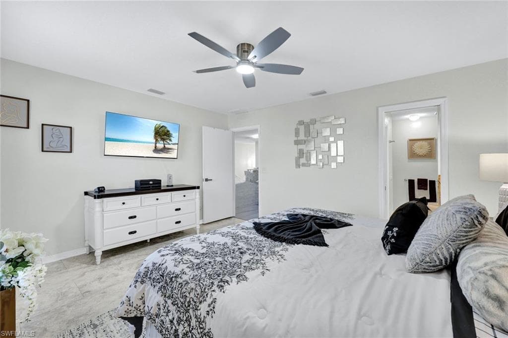 1599 Trafalgar LN O201-11