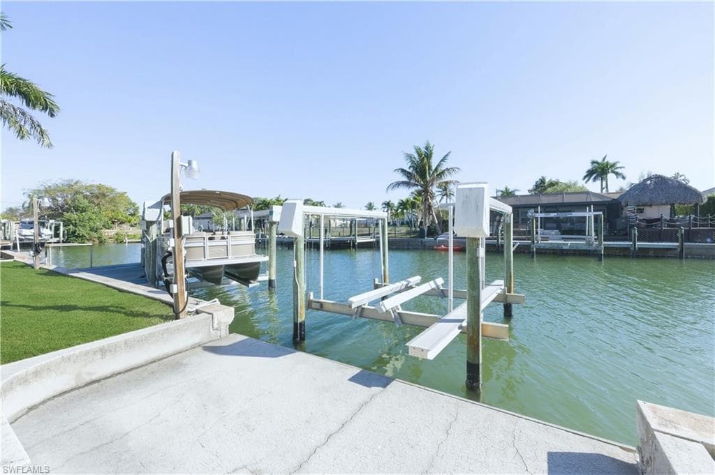 216 5th ST W-46