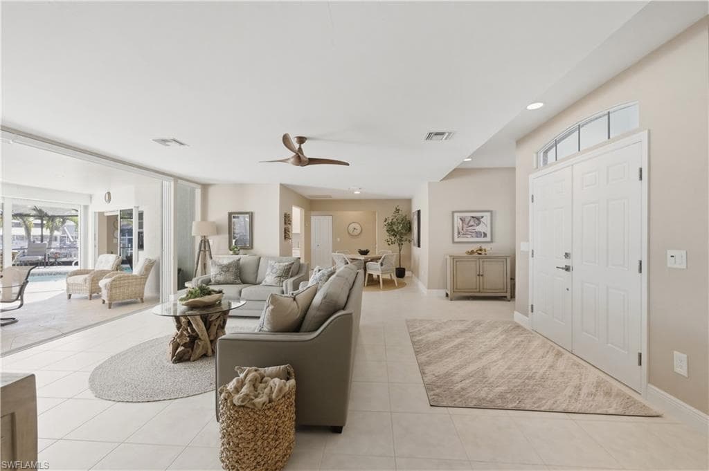 216 5th ST W-13