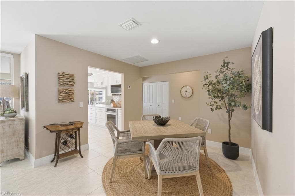 216 5th ST W-14
