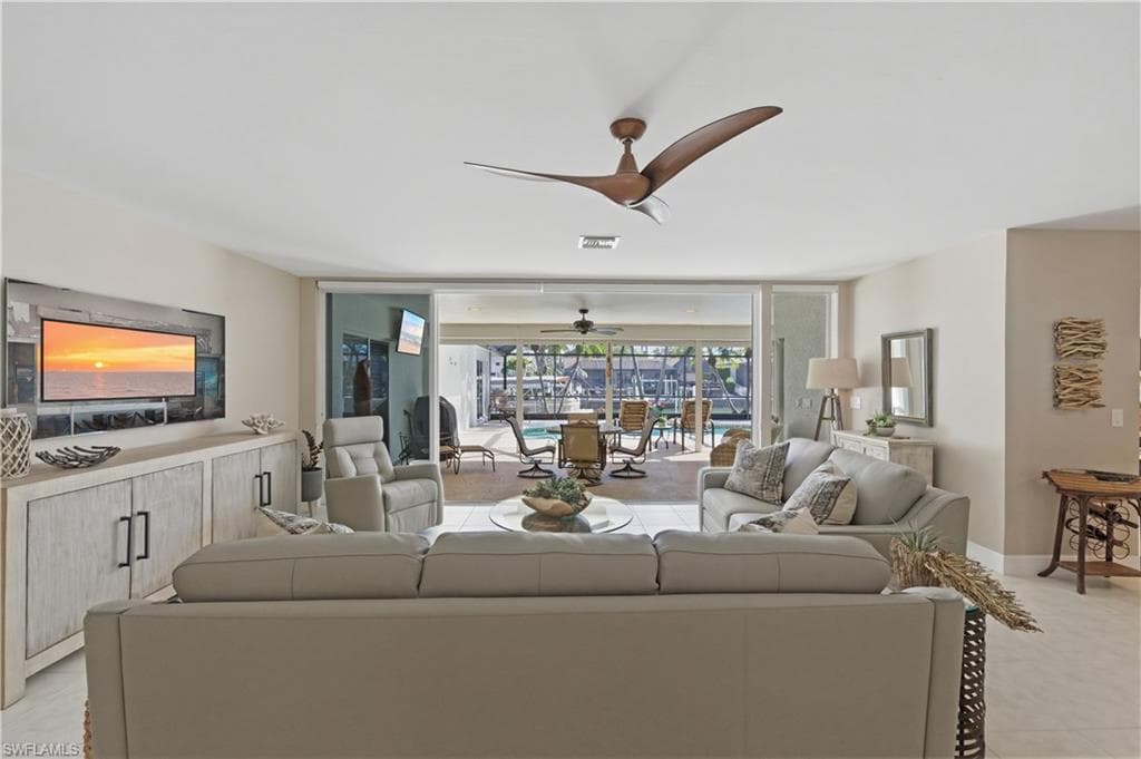 216 5th ST W-4