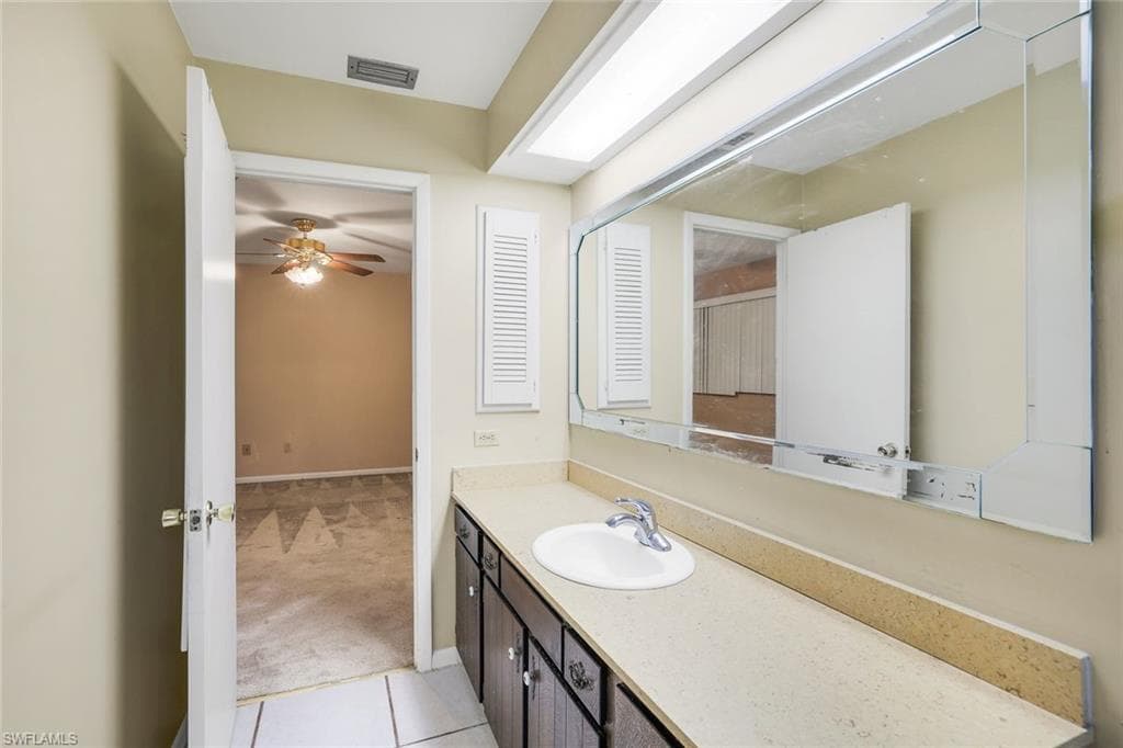 5290 Cypress LN-21