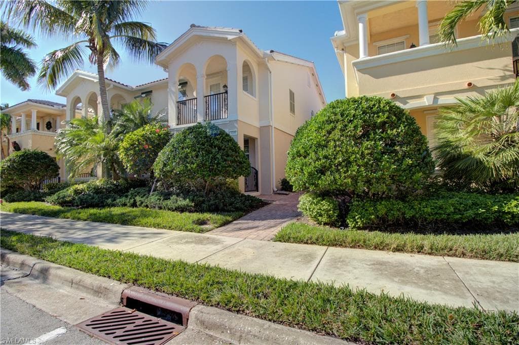 8109 Chianti LN-1