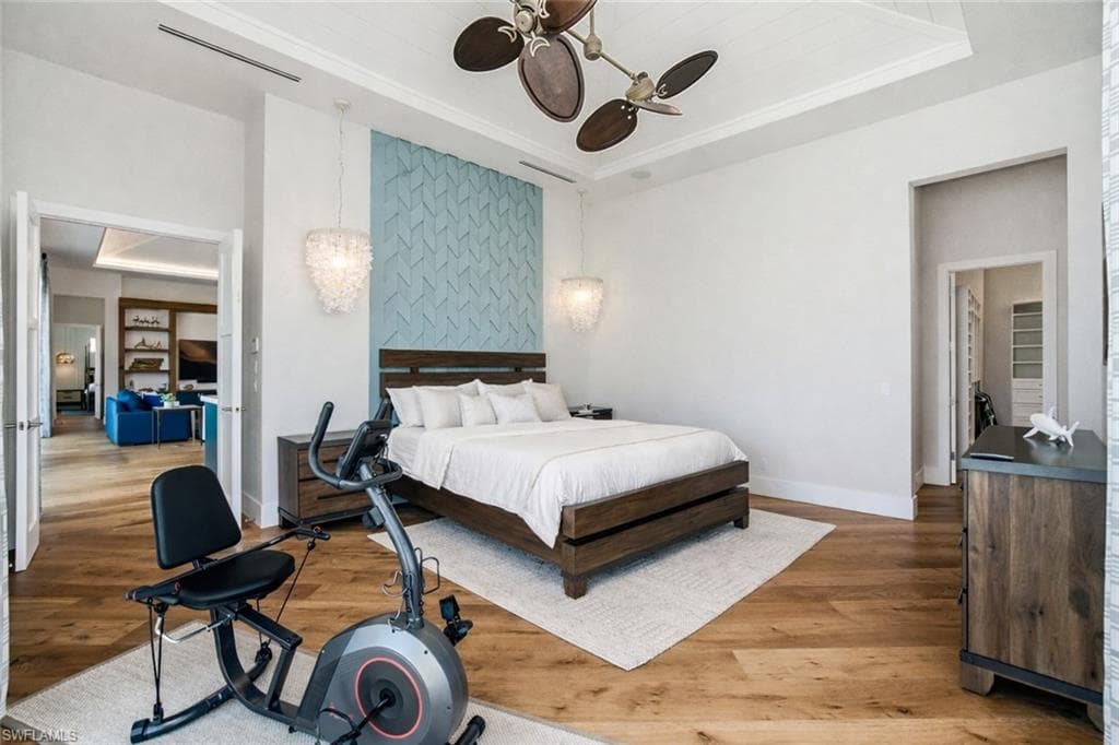 55 Fairview BLVD-22