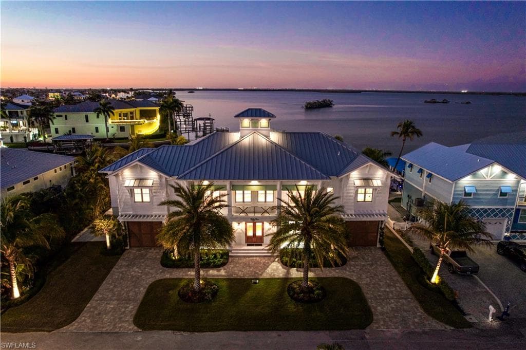 55 Fairview BLVD-38