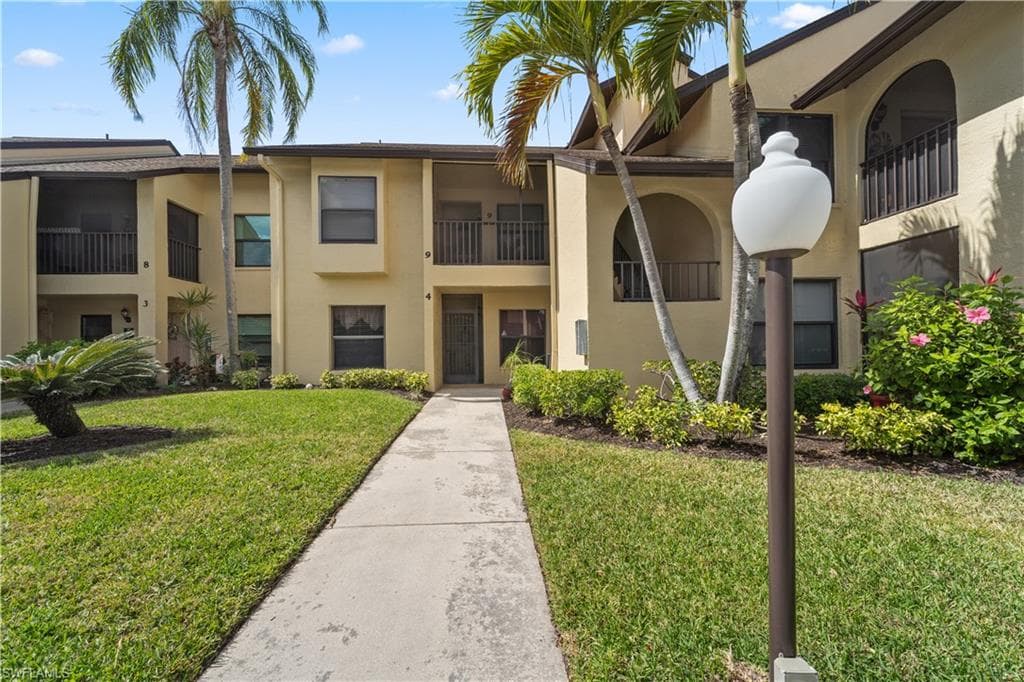 8340 Charter Club CIR 9-6