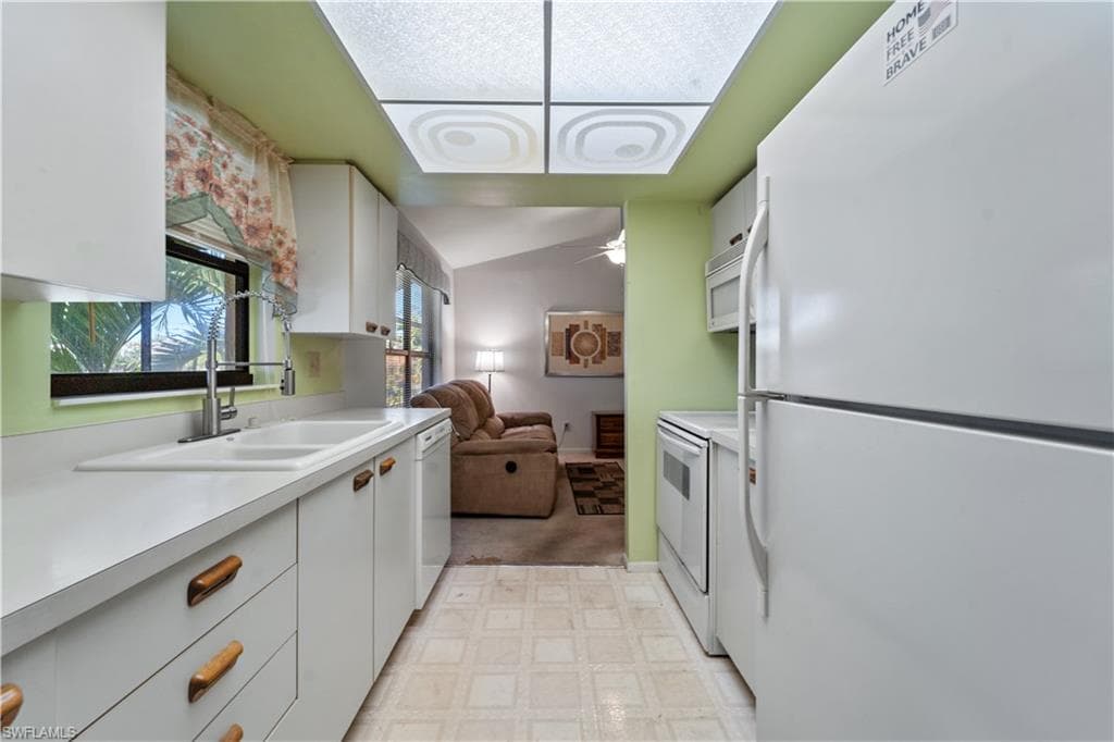 8340 Charter Club CIR 9-13