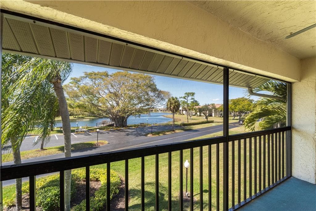 8340 Charter Club CIR 9-22