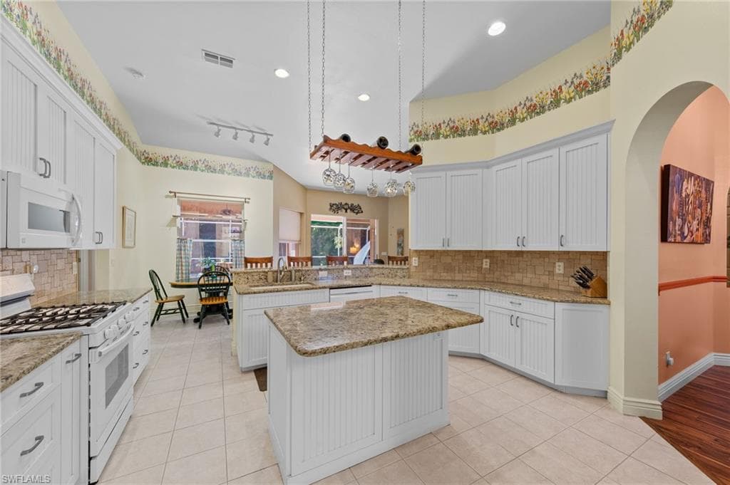 16944 Colony Lakes BLVD-13