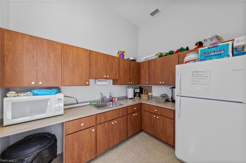 16944 Colony Lakes BLVD-41