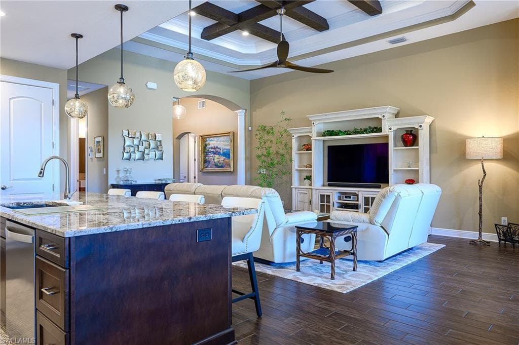 10505 Valencia Lakes DR-12