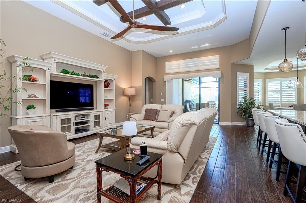10505 Valencia Lakes DR-10