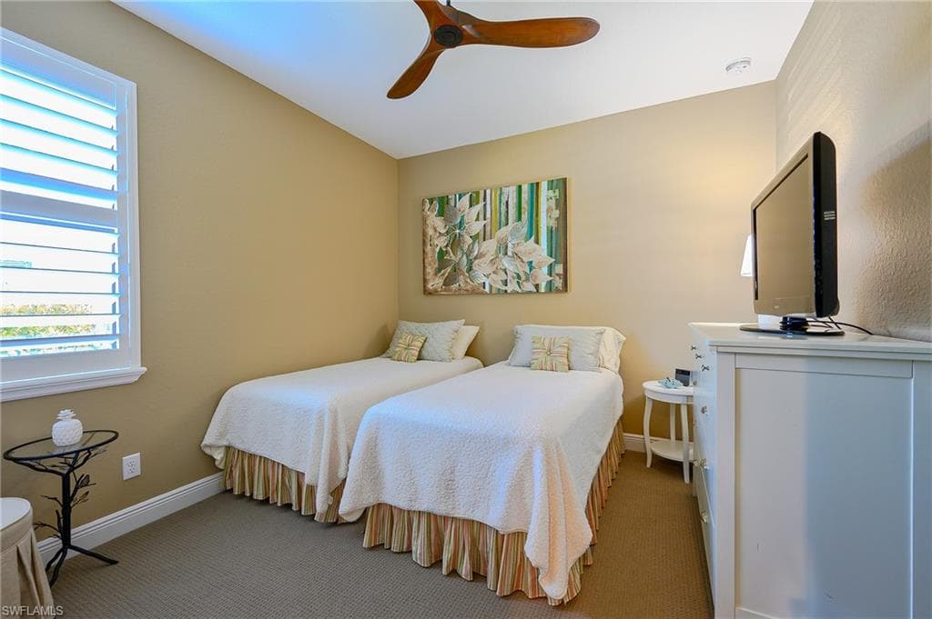 10505 Valencia Lakes DR-29