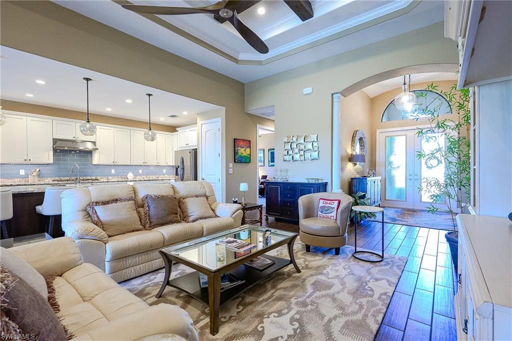 10505 Valencia Lakes DR-8
