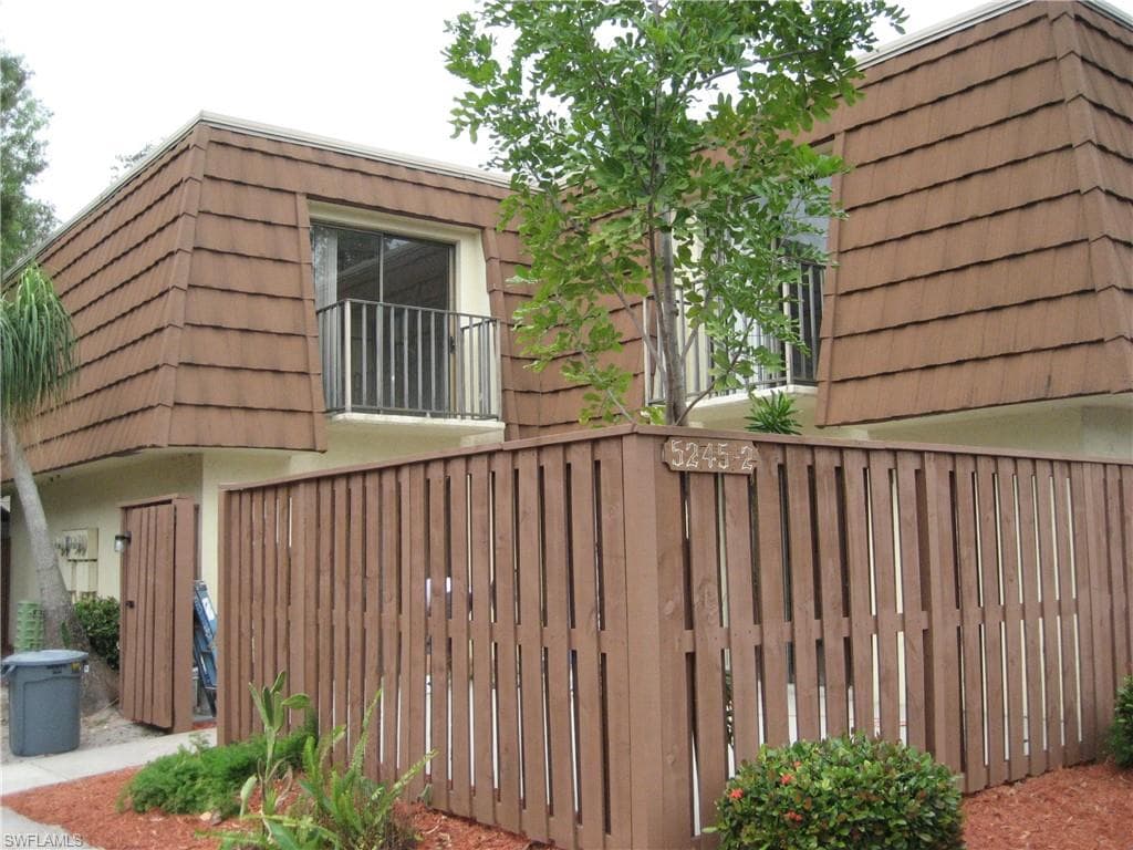 5245 Cedarbend DR 2-1