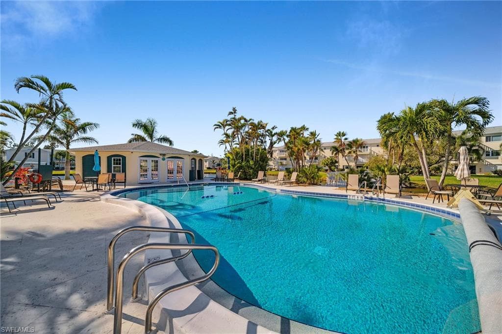 13540 Stratford Place CIR 202-27