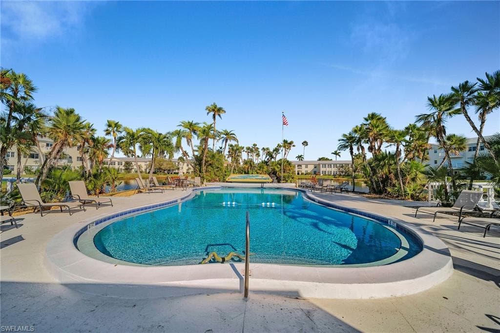 13540 Stratford Place CIR 202-28