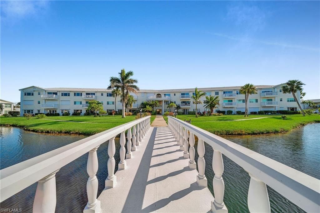 13540 Stratford Place CIR 202-25