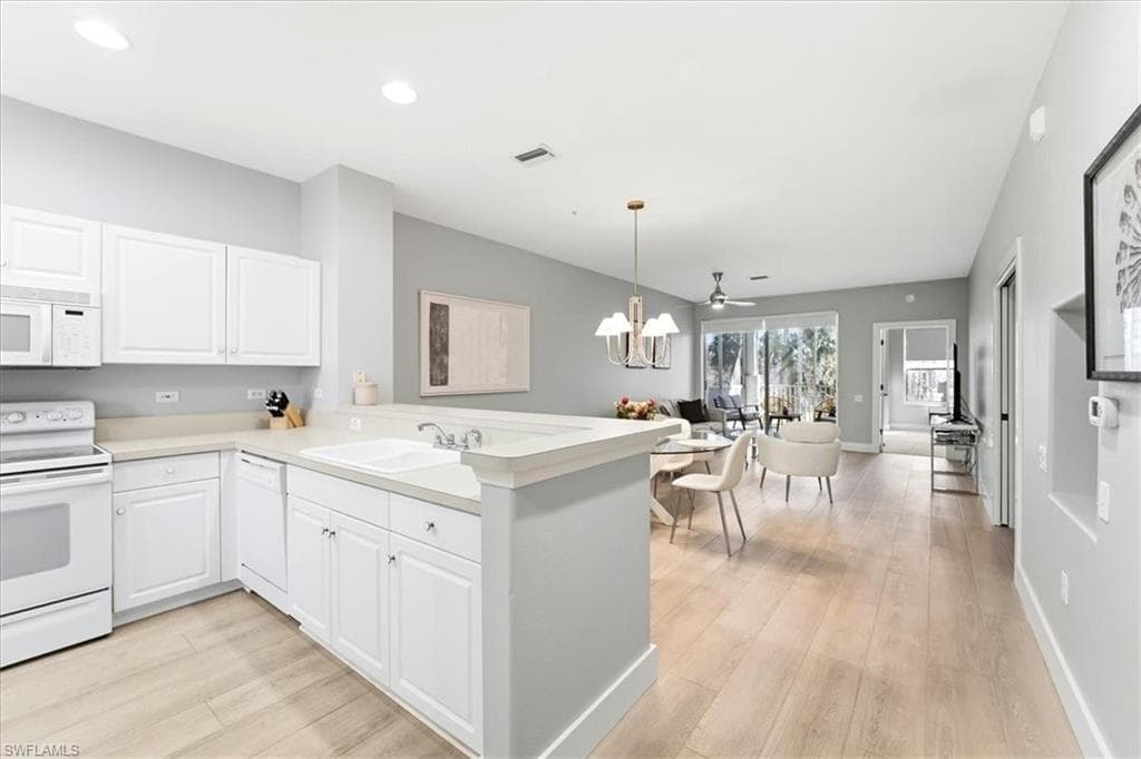 8259 Parkstone PL 8202-11