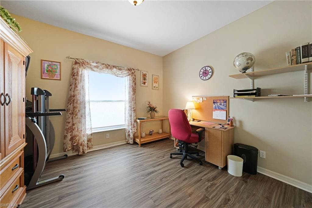 2454 Blackburn CIR-23