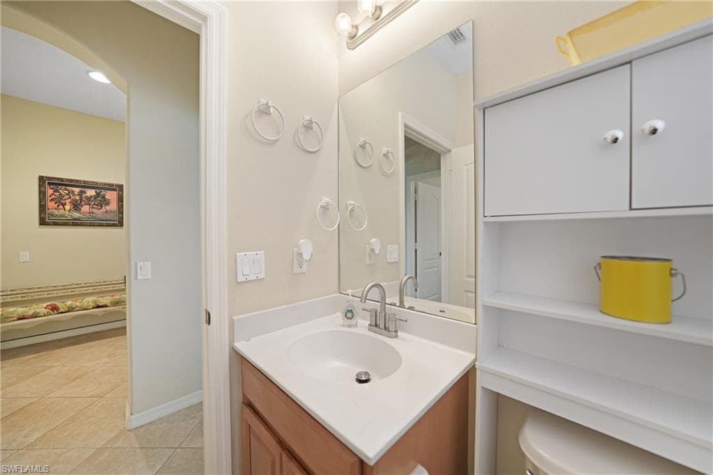 2454 Blackburn CIR-17