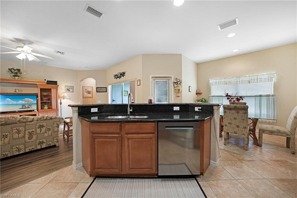 2454 Blackburn CIR-3
