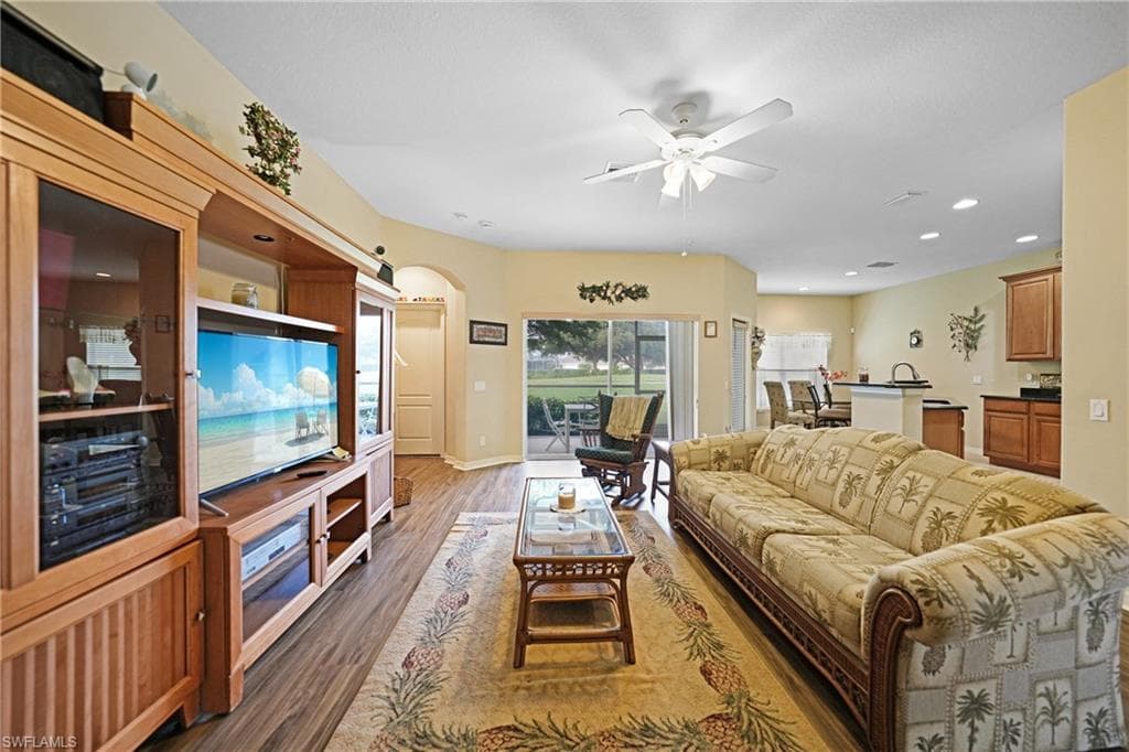 2454 Blackburn CIR-9