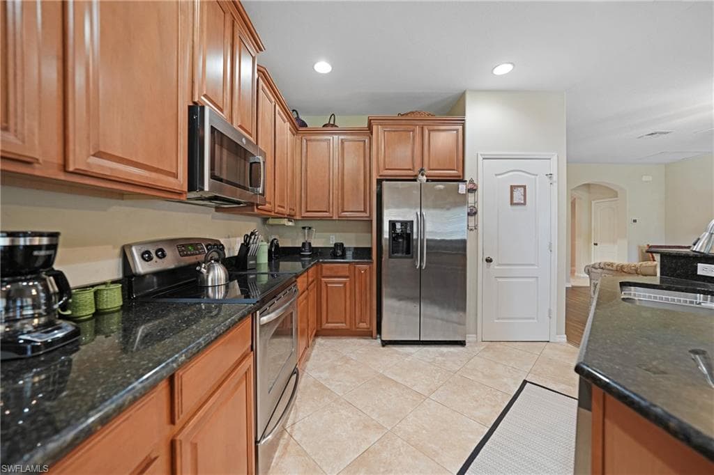 2454 Blackburn CIR-4