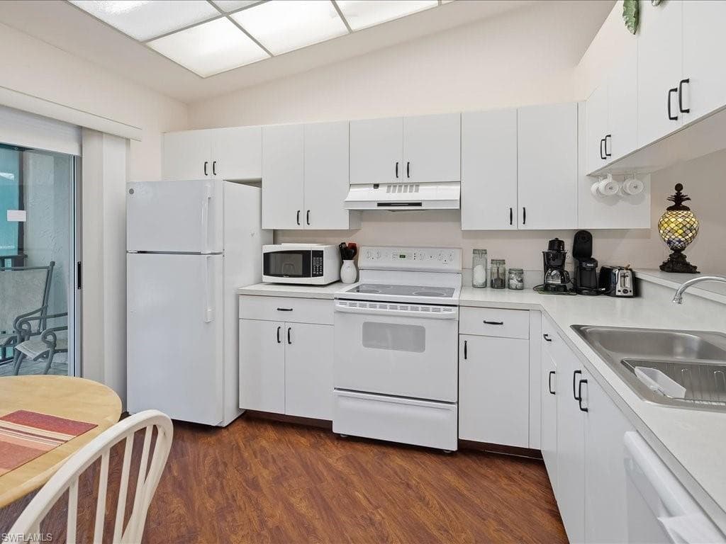 4200 Looking Glass LN 4204-3