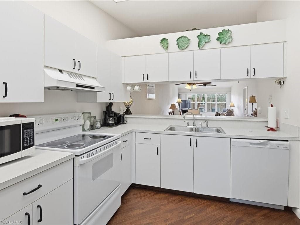4200 Looking Glass LN 4204-4